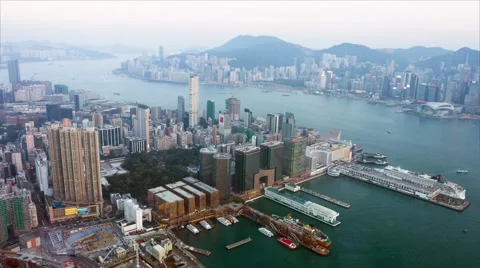 Overlooking View of Hong Kong's Cityscape as Dusk Approaches. Video 4k 库存影片 59794216