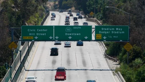 From overpass overlooking freeway 스톡 동영상 112759085