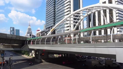 Overpass walkway to train station 库存影片 78313898