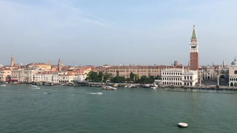 Overview of the cloudy Venice coastline Stock-Footage 168570873