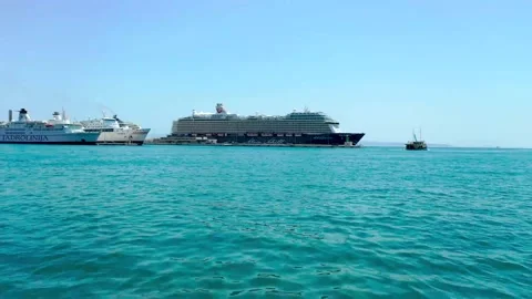 Overview Of Cruise Ships In The Port Of Split, Croatia Vídeo Stock 138910090