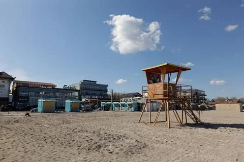 Overview of the empty Vama Veche beach and some pubs and restaurants on a s.. Stock Photos