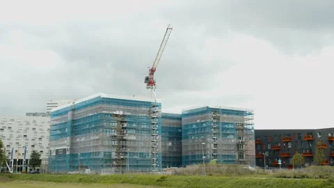 Overview of quiet construction Site Video stock 163358608