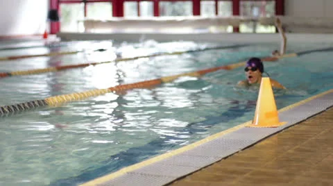 Overview of a swimming pool 스톡 동영상 22572311