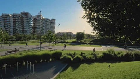 Overview of a urban park Stock Footage 133672126