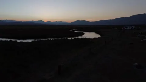 Owens River Drone View Dusk pointing due north Stock-Footage 136908312