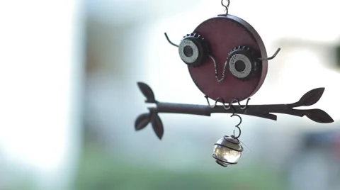Owl Wind Chime_Close Stockbeeldmateriaal 67907493