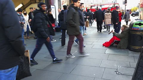 Oxford Street beggar. Stock Footage 166322304