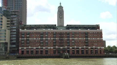 Oxo Tower Tracking Shot 스톡 동영상 43453913