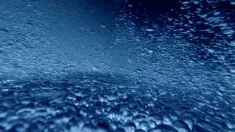Oxygen bubbles under water Video stock 154415812