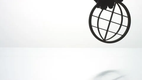 OZONE LAYER DEPLETION text and earth globe icon. Major environmental problem 库存影片 142664671