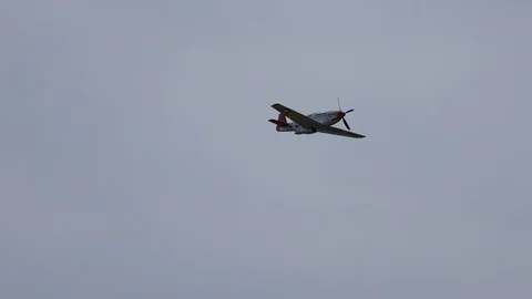 P-51 Mustang performs at the 2019 Fort Wayne Airshow. Stock Footage 111594148