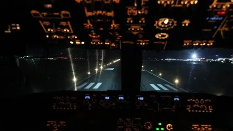 P-8A Poseidon aircraft performs touch-and-go landing at night 库存影片 262035483