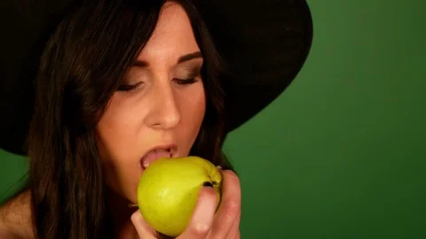 P1040589 Video stock 117305400