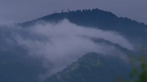 P1640342 4k up Stock Footage 210139026