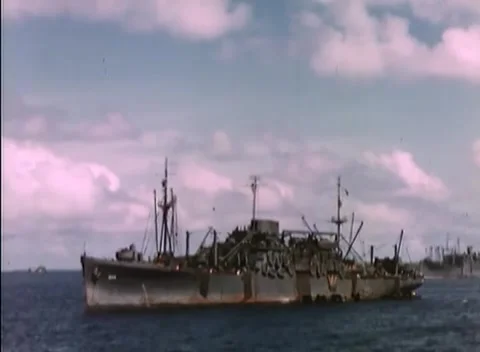 PACIFIC OCEAN - 1945: Fleet transit - Transport Ship across Open Water 库存影片 343787006