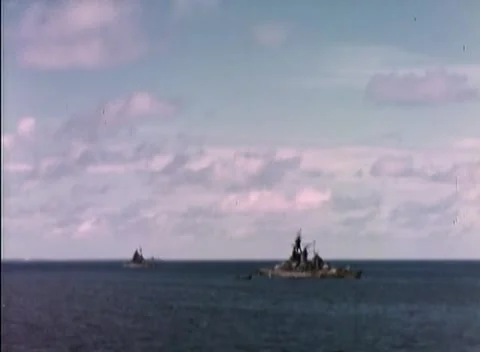 PACIFIC OCEAN - 1945: Fleet transit - Several Ships Scattered 库存影片 343787011