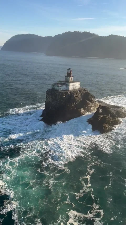Pacific Ocean Lighthouse Video stock 260289814
