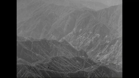 Pack trains on Gorges river and hilly mountainous area - 1942-1949 Vidéo 83714504
