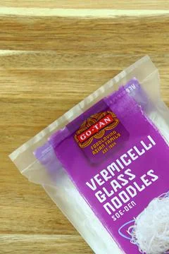 Package of Go-Tan Vermicelli Glass Noodles Foto stock