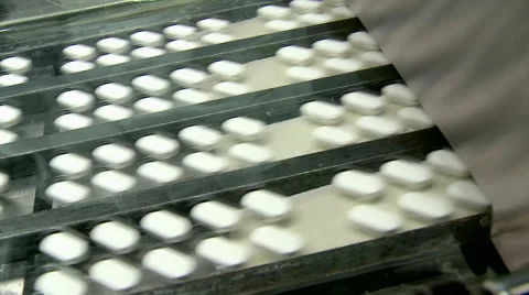 Packaging of tablets Stockbeeldmateriaal 67411462