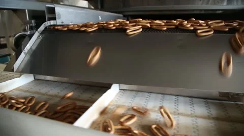 Packing bagels in a box Stock Footage 59825724