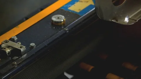 Packing of Cans in the Factory Vídeo Stock 76331316