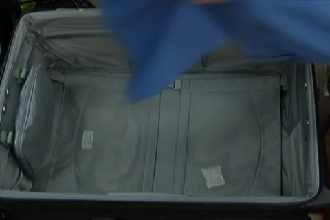 Packing Suitcase 動画素材 10775269