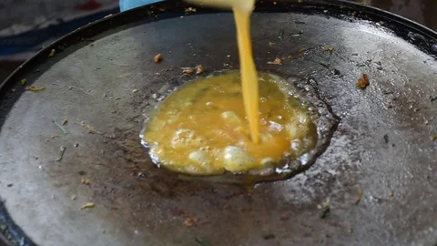 Pad Thai in a hot pan Stock Footage 129209465