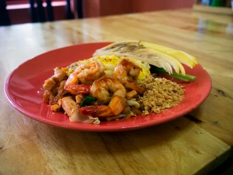 Pad thai in the red disk Stock Photos