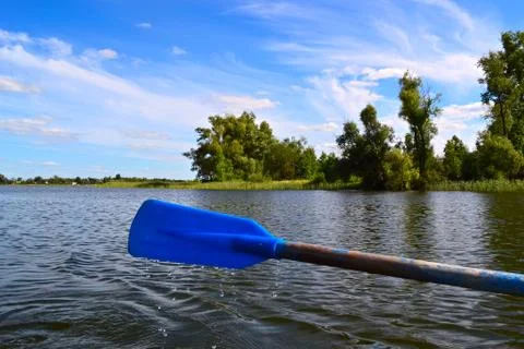Paddle against the backdrop of the river Fotos de archivo