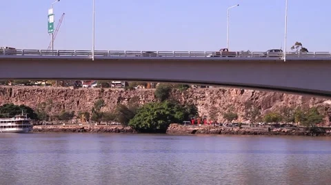 Paddle Steamer Beside Cliffs 库存影片 40028620