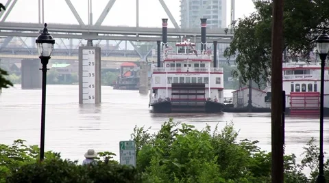 PADDLE WHEEL BOAT, BELLE OF CINCINNATI, ON OHIO RIVER Stock Footage 59184031