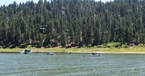 Paddling at the Lake Video stock 106172492