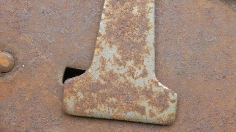 Padlock, close-up of a keyhole. Opening and closing the lock. Video stock 107901812