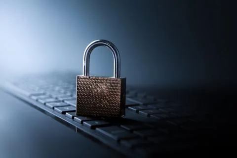 Padlock on computer keyboard. cyber security concept Stockfoto's
