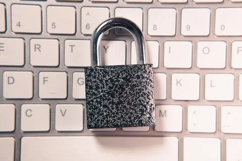 Padlock on a computer keyboard, security and data protection concept. Foto stock