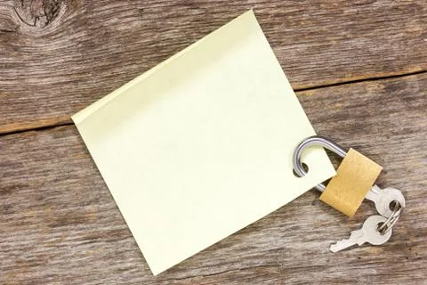 Padlock with empty  sticky note Stock Photos
