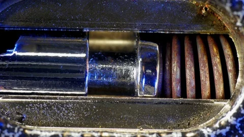 Padlock inside the lock mechanism close-up. Vídeo Stock 74234638