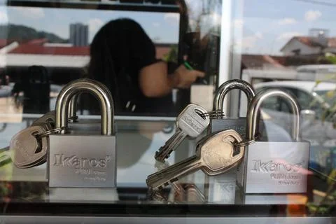 Padlock with Keys – Close-up Shot Foto stock