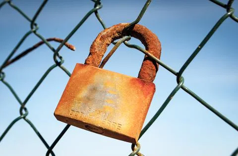Padlock rusty by the passage of time Foto stock