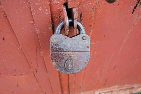 Padlock security organization red door Foto stock