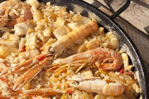 Paella rice Stock-Fotos