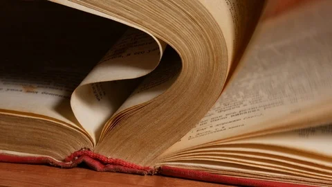 Page flipping Stock Footage 92961451