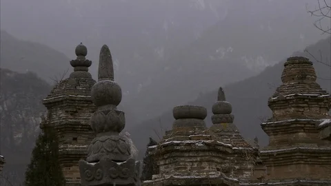 Pagoda Forest at Shaolin Temple during winter Video stock 89813067
