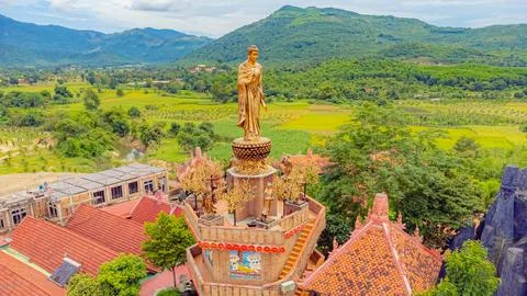 Pagoda of a Thousand Faces. Фото