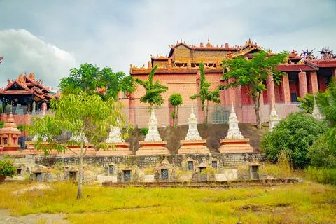 Pagoda of a Thousand Faces. Photos