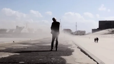 The pain of the sandstorm Stock Footage 84327545