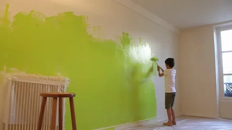 To paint an apartment, paints the wall Stock Footage 83343425