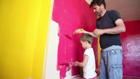 To paint an apartment, paints the wall Stock Footage 83343660